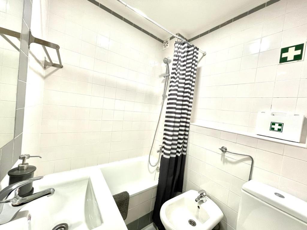 Lisboa, Central Lisbon, Charming Patio House, , Wifi, Air Conditioning, Near Metro, By Ig Ngoại thất bức ảnh