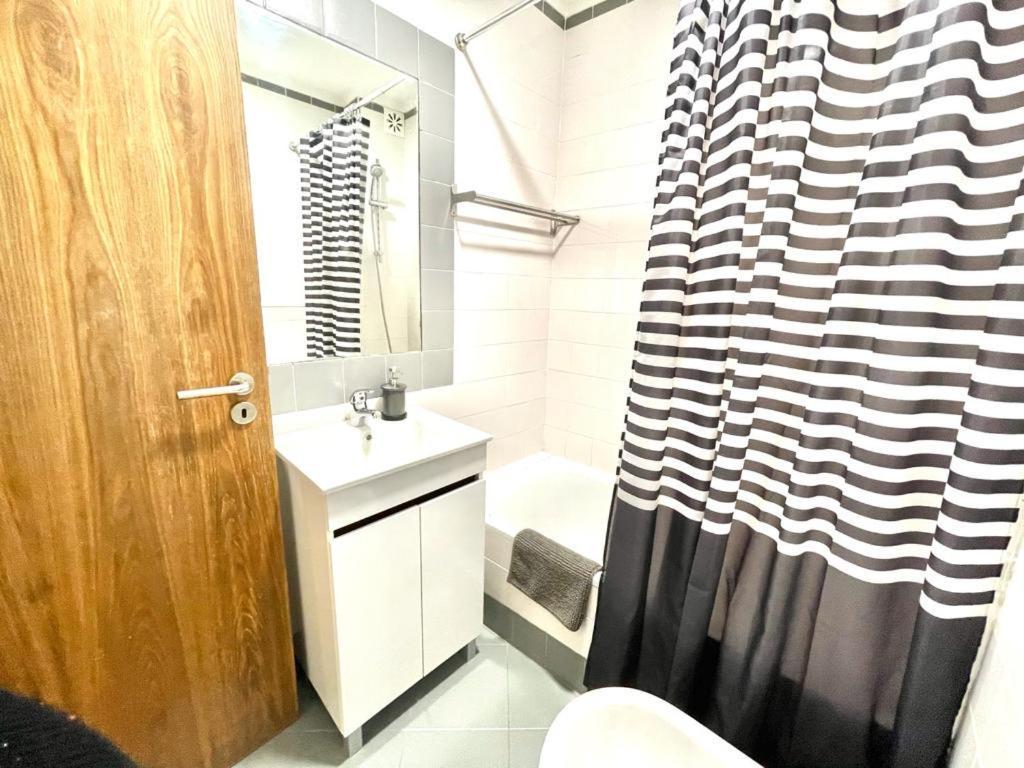Lisboa, Central Lisbon, Charming Patio House, , Wifi, Air Conditioning, Near Metro, By Ig Ngoại thất bức ảnh